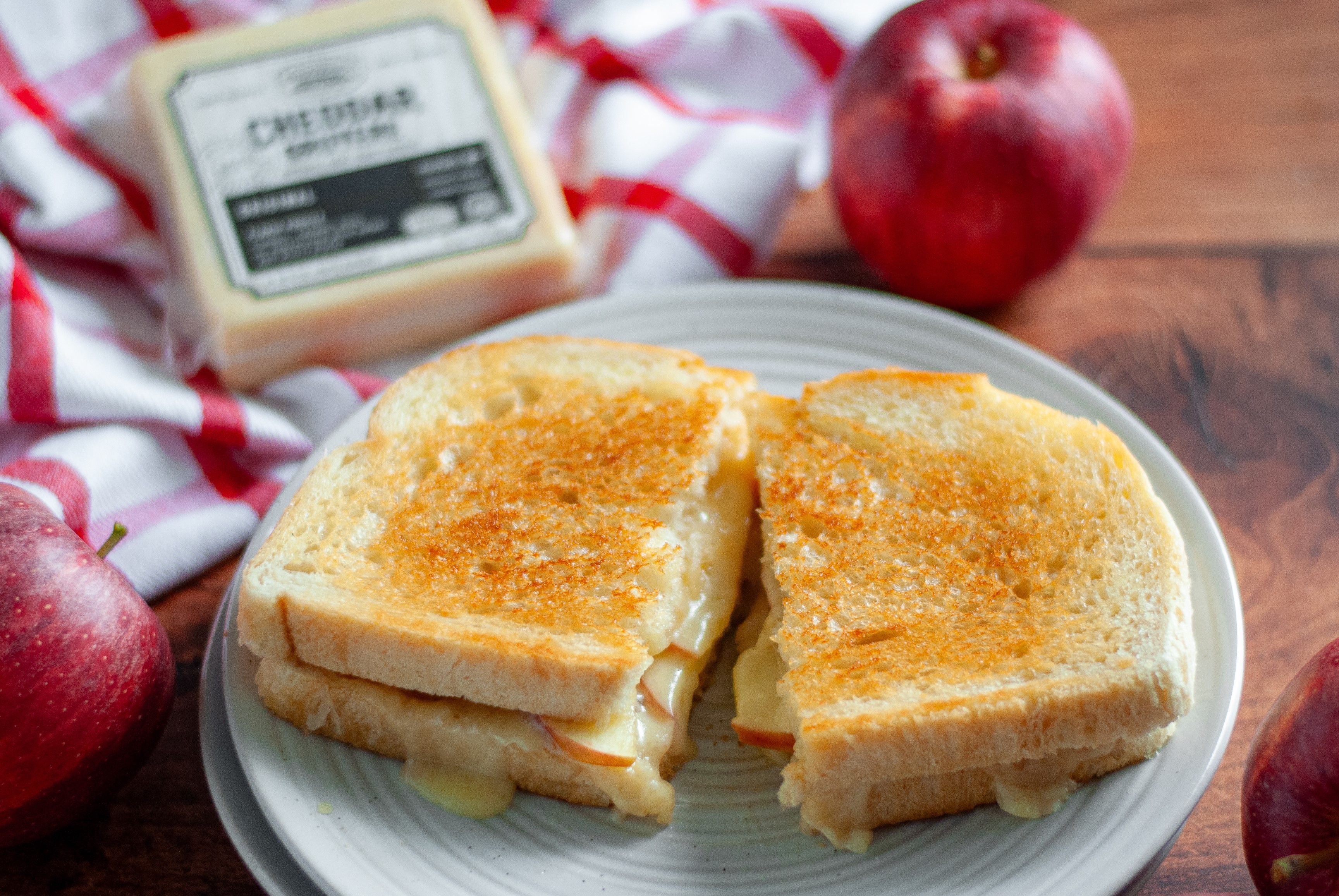 Apple Grilled Cheese Wood River Creamery Cheddar Gruyere Recipe